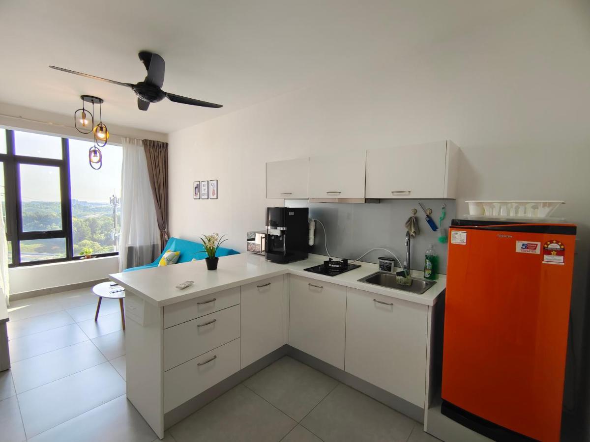 Kanvas Soho Cyberjaya/netflix/gym/jacuzzi/klia Cyberjaya