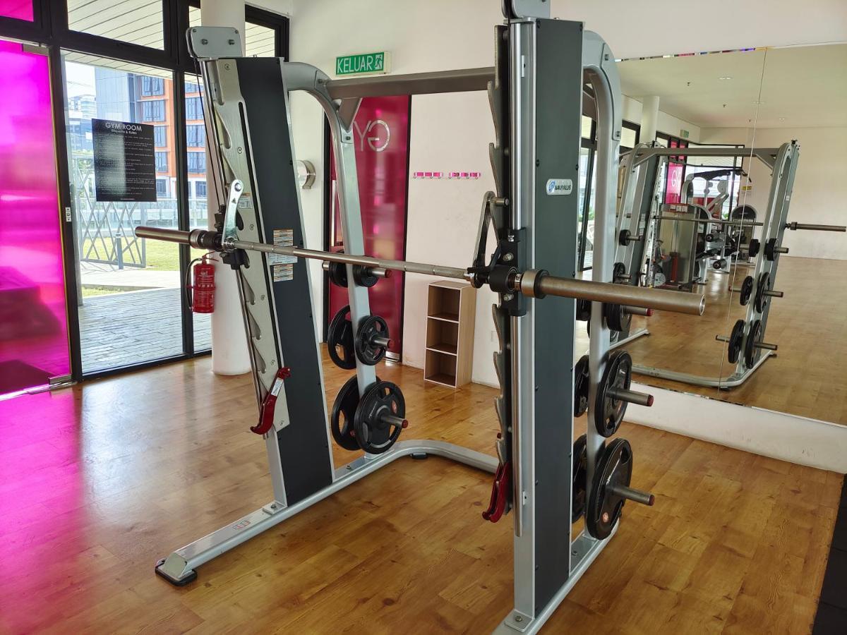 Kanvas Soho Cyberjaya/netflix/gym/jacuzzi/klia Apartment *