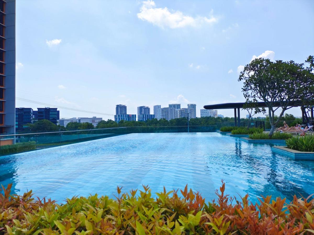Kanvas Soho Cyberjaya/netflix/gym/jacuzzi/klia * Cyberjaya