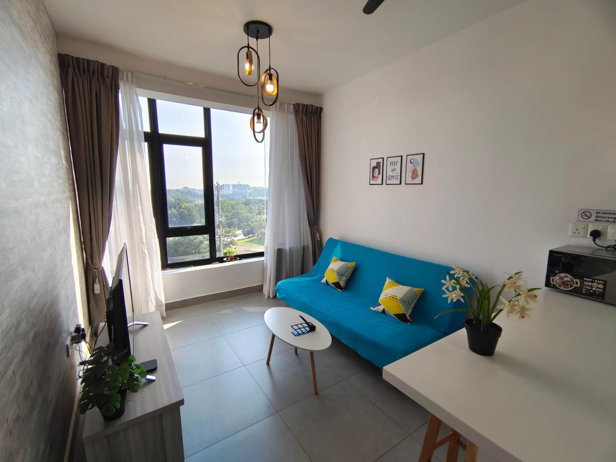 Kanvas Soho Cyberjaya/netflix/gym/jacuzzi/klia * Cyberjaya