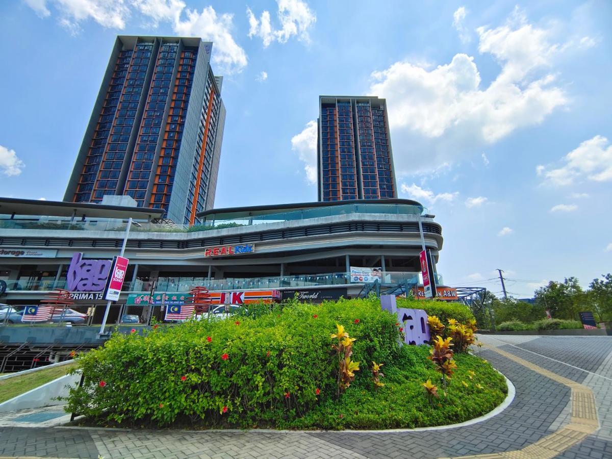 Kanvas Soho Cyberjaya/netflix/gym/jacuzzi/klia *