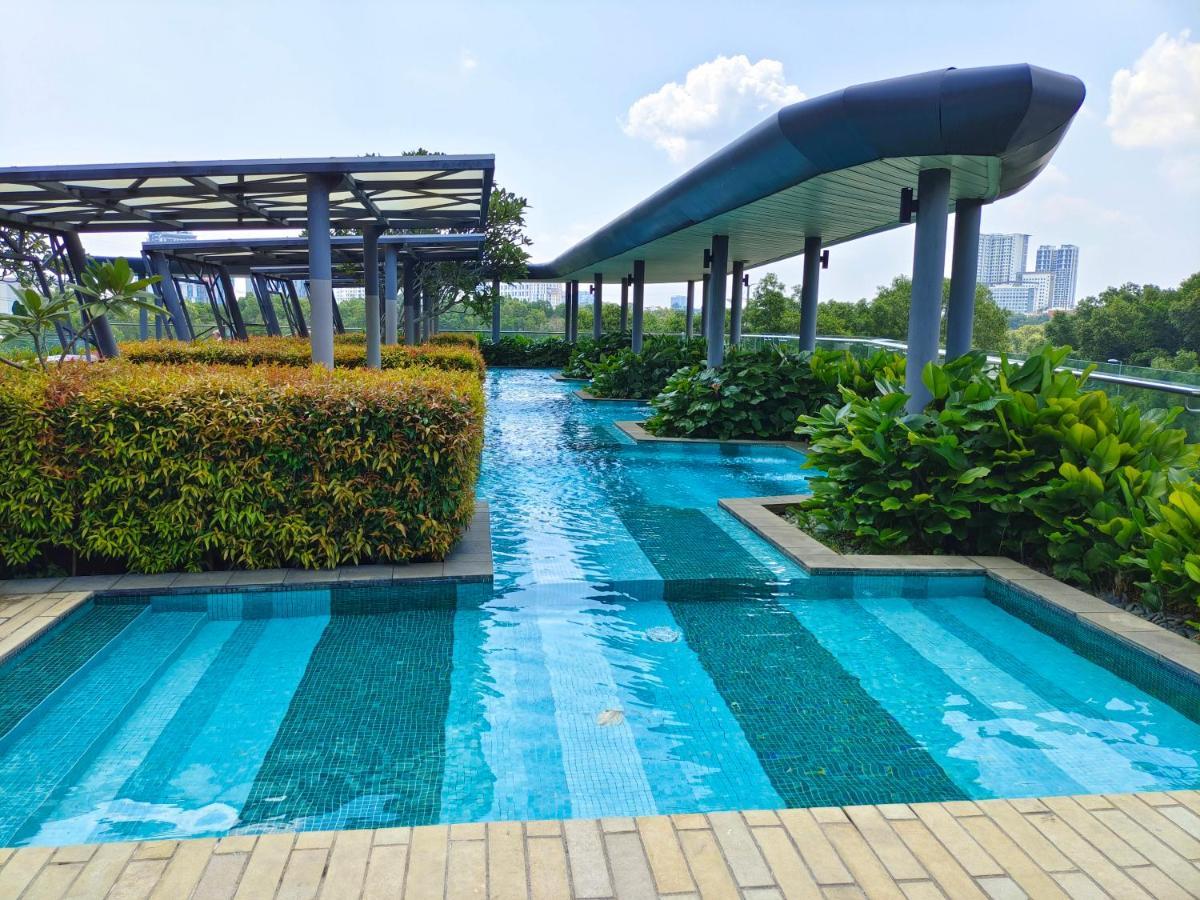 Kanvas Soho Cyberjaya/netflix/gym/jacuzzi/klia Apartment Cyberjaya