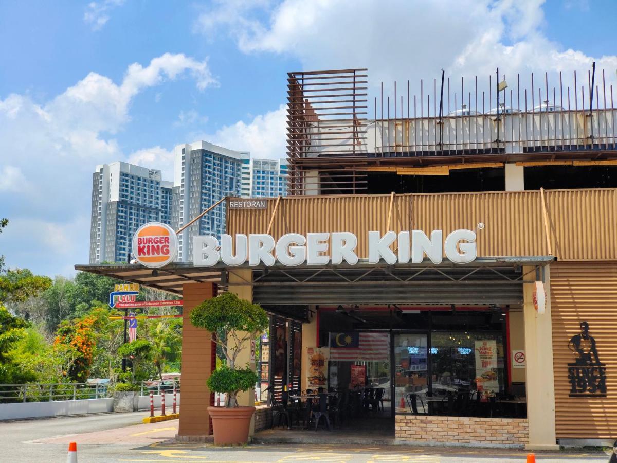 Kanvas Soho Cyberjaya/netflix/gym/jacuzzi/klia Apartment