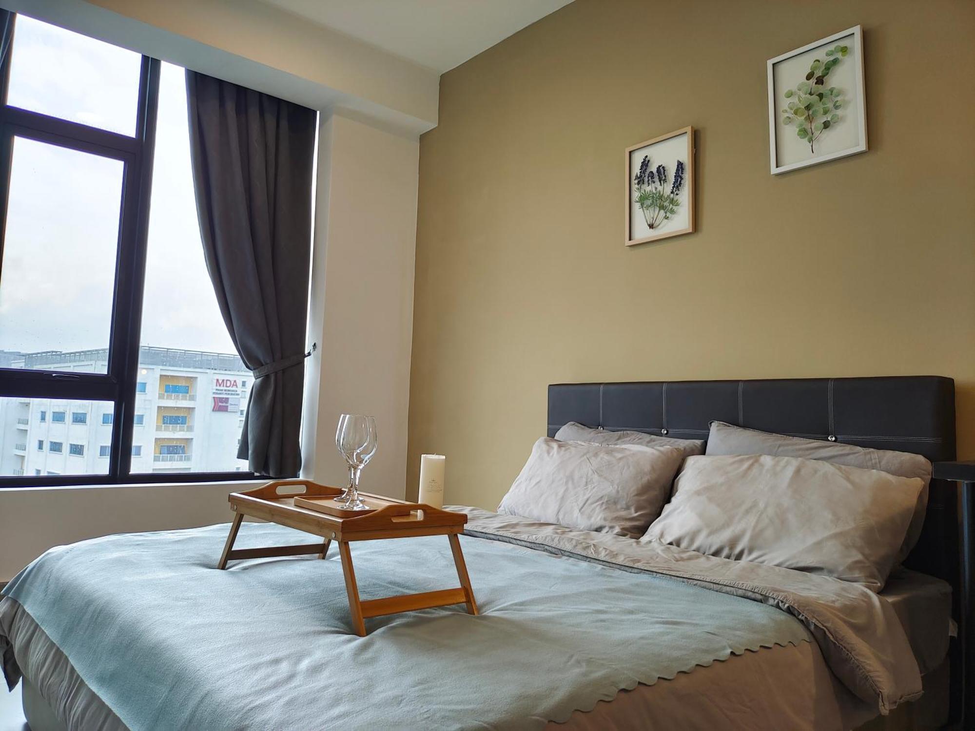 Kanvas Soho Cyberjaya/netflix/gym/jacuzzi/klia Apartment