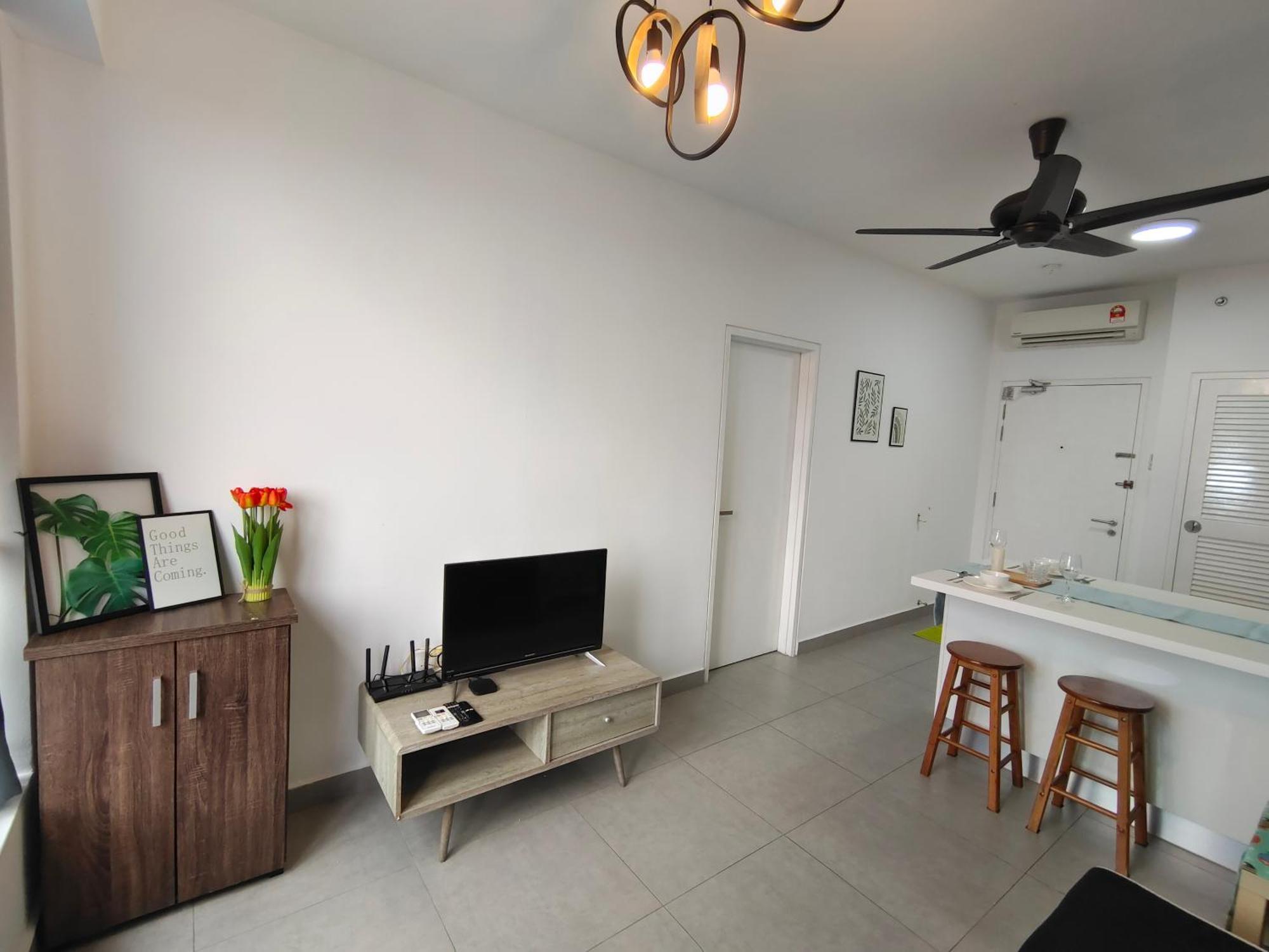 Kanvas Soho Cyberjaya/netflix/gym/jacuzzi/klia Apartment